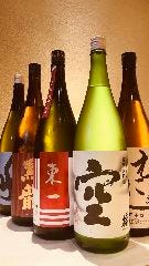 愛知の地酒やその他季節限定の吟醸酒をご用意しております。