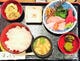 日替わりランチ4種各990円。お刺身ランチ、ちらしずしランチ好評