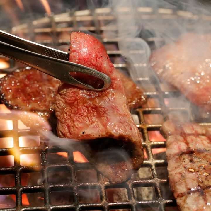 定番焼肉からオリジナルメニューまで味わえるコースをご用意。