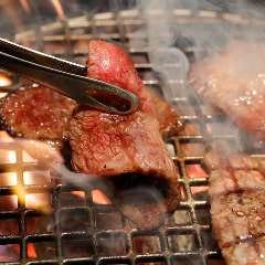 定番焼肉からオリジナルメニューまで味わえるコースをご用意。
