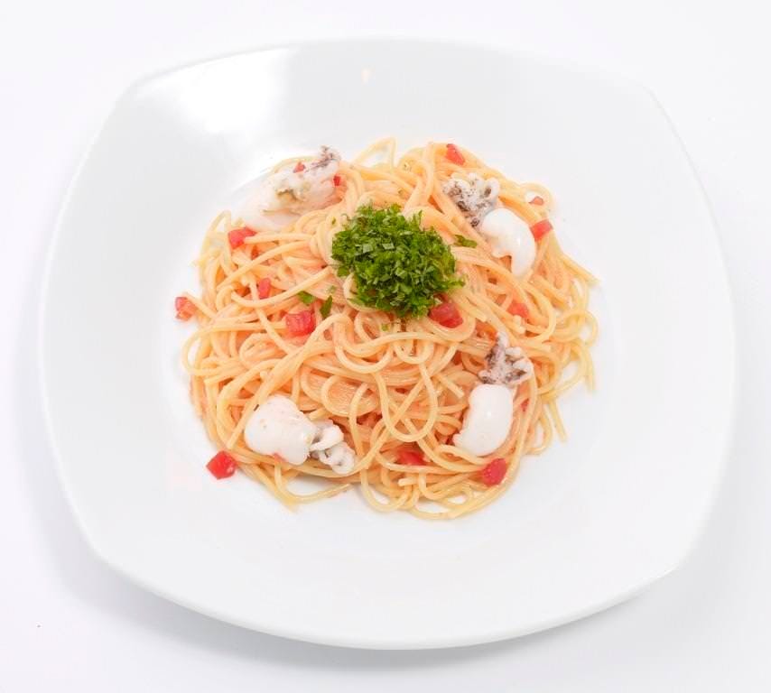 サラダパスタ　cp➕pico パスタプレート🍝 ランチタイムのみですが、 バーニャカウダと