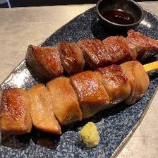 【厚切り熟成】牛タン串 牛ハラミ串盛り合わせ