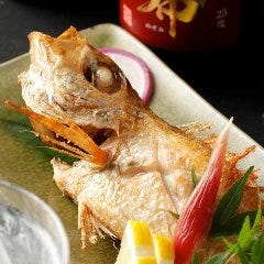 白身のトロと言われる高級魚「喉黒」冬が脂のノリが最高です。