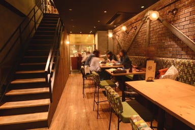 Cafe ＆ bar mono grande 四日市店  店内の画像