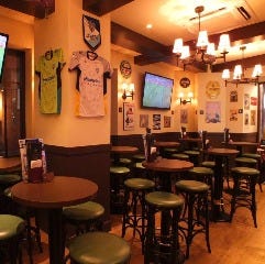 モニターを完備！ スポーツを見ながらお酒を楽しめます。