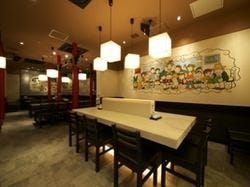 本格中華料理×居酒屋 紅高粱 ～ホンコウリャン～ 小田急相模原店 店内の画像