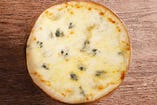 クアトロフォルマッジ～４種のチーズ～(はちみつ添え)