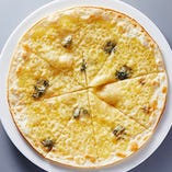 うす焼きピザ 四種チーズ