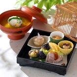 月替わりで楽しめる厳撰会席「味暦」