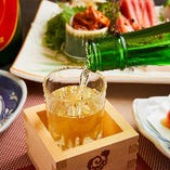 [旬の日本酒]
季節の地酒を多彩にご用意！ちょい飲みにも◎