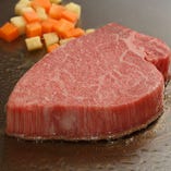 日本3大和牛にも数えられる国産黒毛和牛松阪牛をステーキで堪能
