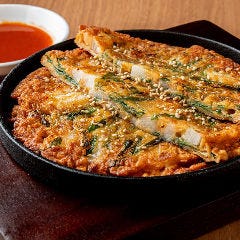 焼きたて熱々の、山芋サクサクチヂミ。