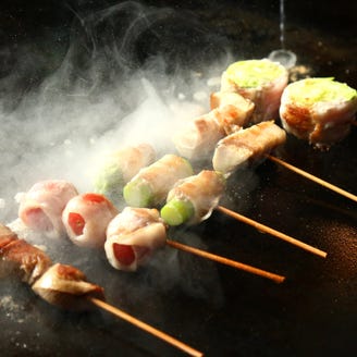 串焼きとワイン Ippon メニュー 豚巻き串 創作串 ぐるなび