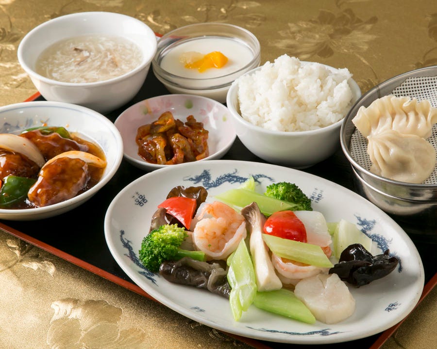 上海飯店 ランチメニュー ぐるなび