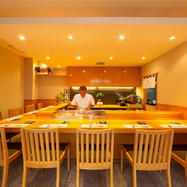 中洲 魚と肴 にし山_『カウンター席個室』少人数様でも店内丸ごと個室としてご利用可能(6~9名様)