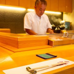 中洲 魚と肴 にし山_『店内丸ごと貸切』少人数様でも貸切ご利用が可能です（6～9名様）