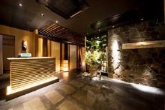 牛刺しと焼肉としゃぶしゃぶと。仔虎国分町店 