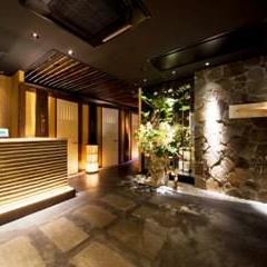 牛刺しと焼肉としゃぶしゃぶと。仔虎国分町店