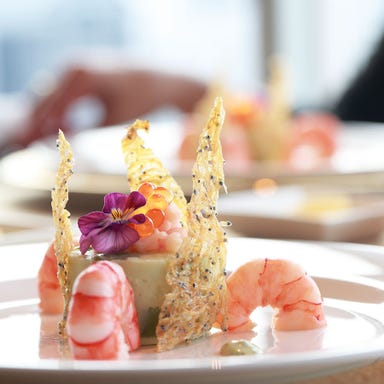 全席窓側 記念日 展望レストラン ラピュタ (福岡サンパレス)_絶景と楽しむとっておきのランチ