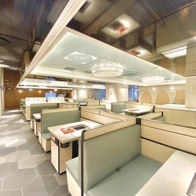 海底撈火鍋 川崎店_テーブル席 ゆったり寛げるソファー席