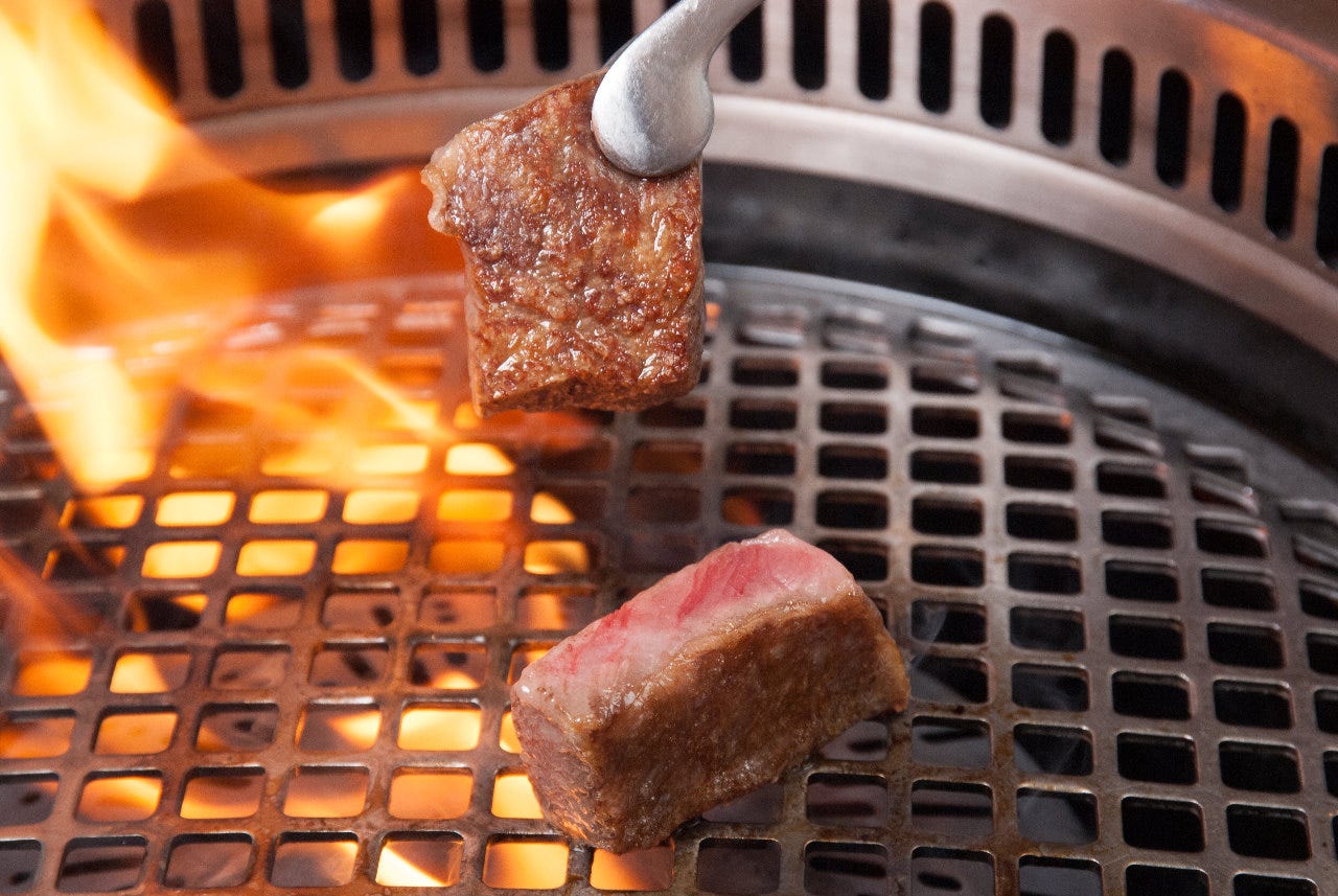 開封品　焼肉食べたい　c96 タペストリー　でらうえあ 開封品 焼肉食べたい c96 タペストリー でらうえあ Amazon.co.jp: でら