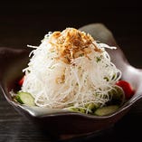 カリカリじゃこと水菜と大根の梅紫蘇サラダ