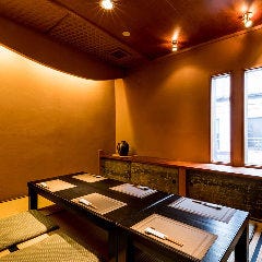 和食 こばやし 個室割烹_上質な雰囲気の完全個室の他、宴会に最適な30名様迄の個室もあり