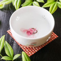 和食 こばやし 個室割烹_ご結納のお祝い事に欠かせない桜茶