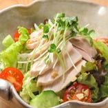 広島高宮鶏の蒸し鶏サラダ
