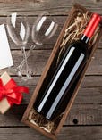 【記念日コース】サプライズワインをプレゼント！人気の名物メインと乾杯ワイン、デコレーションデザートも