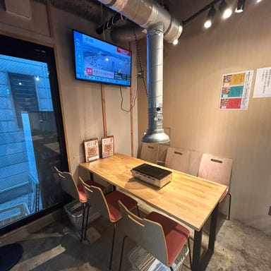 ホルモン焼みやけ_テーブル席