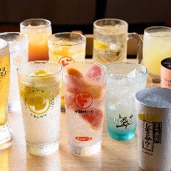種類豊富なサワーやカクテルなど、多彩なラインナップで嬉しい