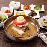 【韓国冷麺定食】※ 写真はイメージです。