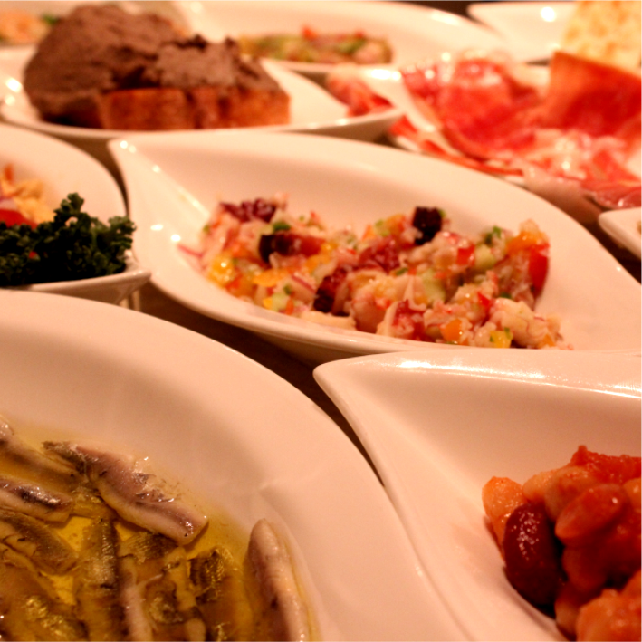 ２００種以上の地中海前菜の中から日替わりで１０種ほどをご用意