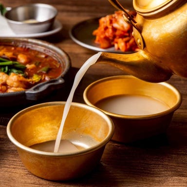 もんじゃ・韓国風鉄板焼「まんぷく」関内店_もんじゃ×韓国料理の融合