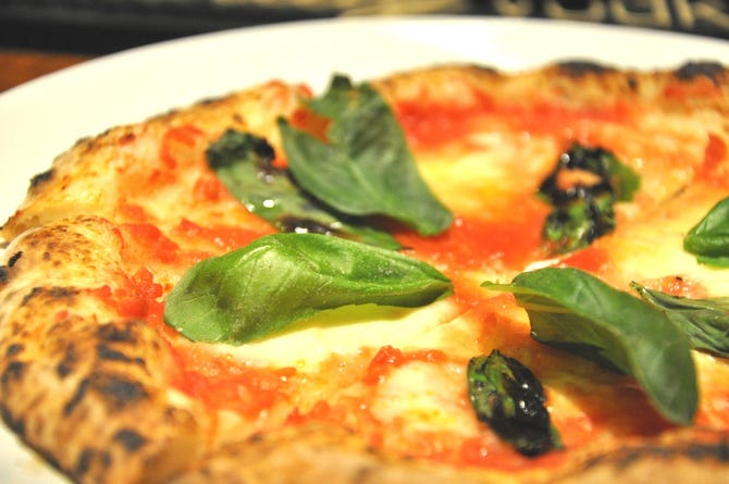 窯焼ピッツァ イタリアン En Route 横浜元町 横浜元町 山下公園 イタリアン イタリア料理 ぐるなび