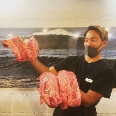 肉全て店内で捌きますので安く新鮮な肉のご提供を行なっています