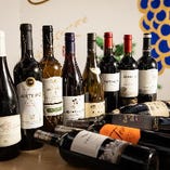 ワインは20種類以上取り揃え。世界各地から集めたワインが自慢。