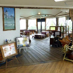 ベーカリー＆カフェ デルパパ 