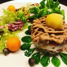 国産の新鮮食材を使用した創作料理