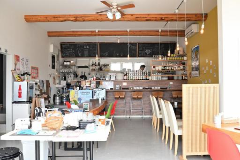 カフェアンドダイニング デイズ