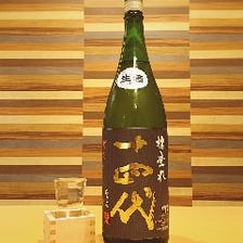 店主厳選の日本酒が140種類！！