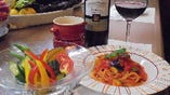 新鮮野菜とワイン
で女子会にどうぞ