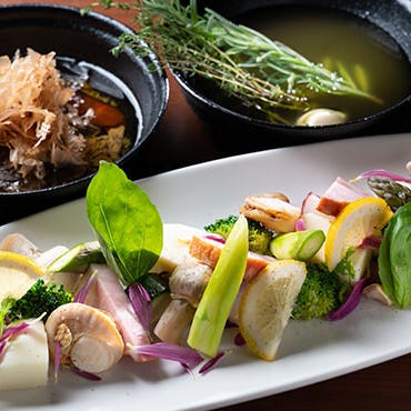 アヒージョ専門店AJILLO アジロ 下北沢店_《飲み放題付》【AJILLOのスタンダードコース】嬉しい飲み放題&名物アヒージョを思いっきり楽しみ尽くす♪