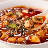 【本格中国料理】
厳選食材を確かな技術で仕上げます。美食が鮮やかに際立つ中国料理をご堪能くださいませ。ホスピタリティ溢れるおもてなしの心で皆様をお迎えいたします。