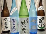 地酒は日本各地から10種類以上♪ 夏酒も多数入荷致しました。