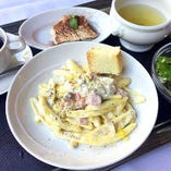 【11月】D イタリア直輸入生パスタ　コルテッチェ
秋鮭ときのこのレモンクリームソース