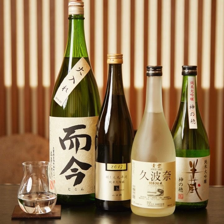 日本酒は「柿安」のルーツである三重県のお酒を中心にセレクト