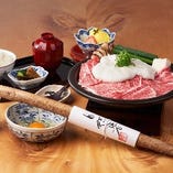 福岡県産自然薯のすき焼御膳。お肉の脂とわりしたが、自然薯と抜群の相性