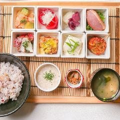 ダイナミックキッチン バー 燦 Sun ヒルトンプラザウエスト店 ランチメニュー ぐるなび